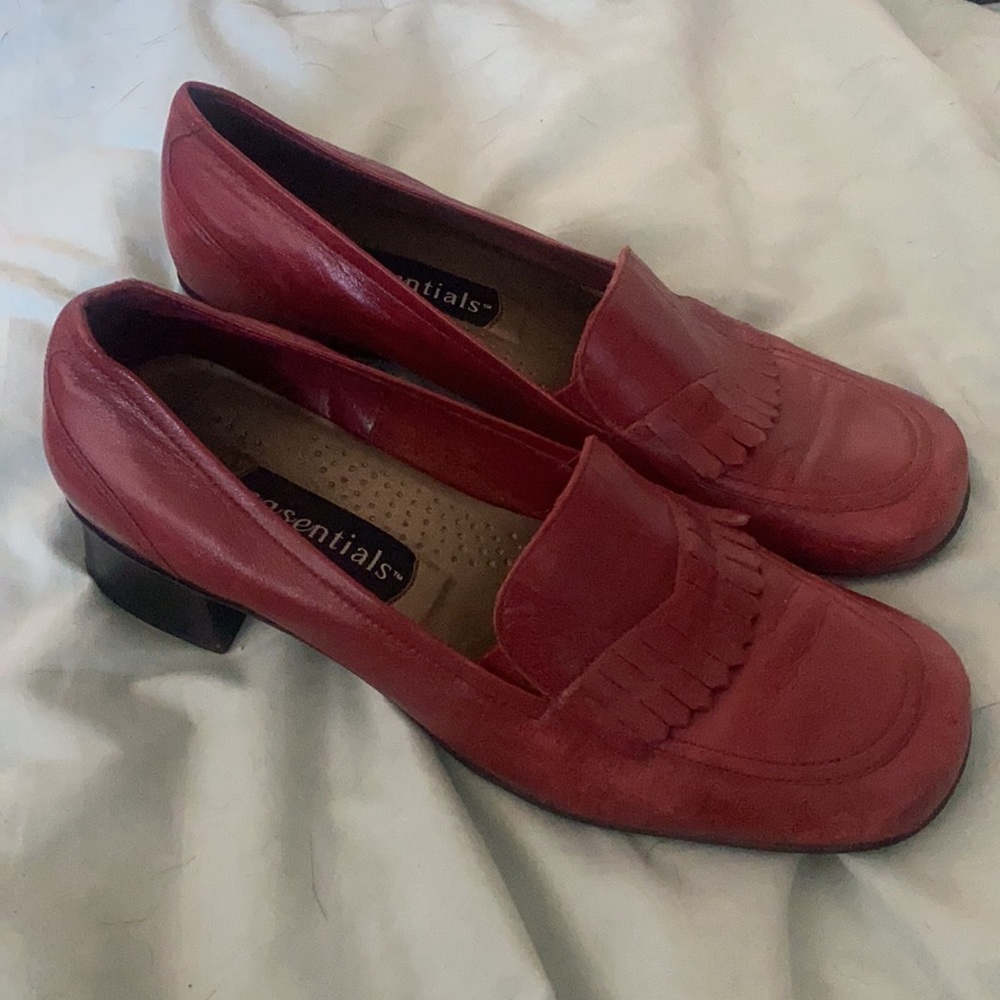 red loafers size 7